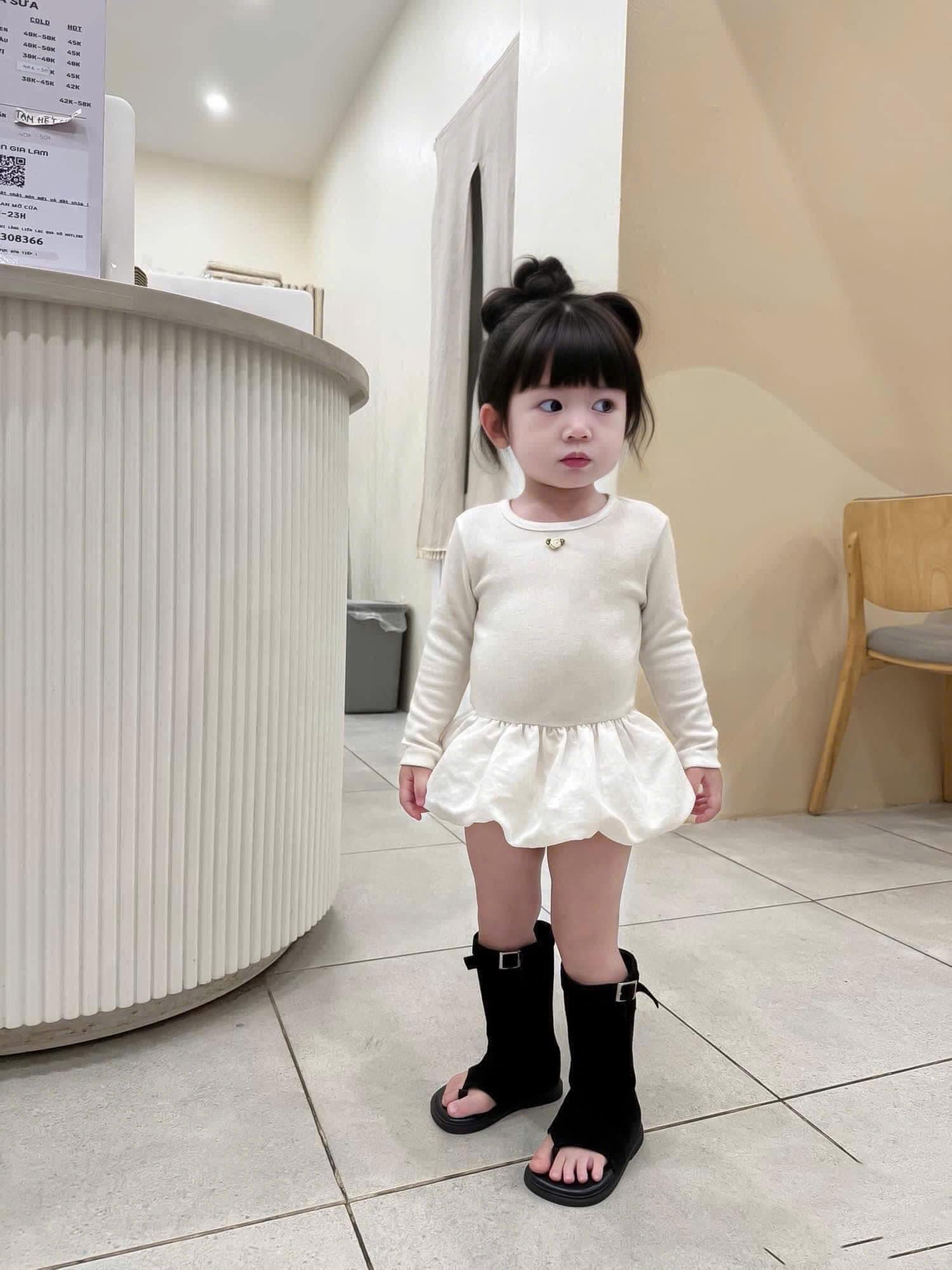 [🆕🇻🇳] Nom Nom Kids – Váy công chúa thiết kế cho bé yêu 🧑‍🧒❤️️👶⭐️ Một thiết kế dành cho mùa Halloween theo yêu cầu của khách, bé rất thích Cinamorol và Nom Nom Kids đã thực hiện lên một mẫu váy xinh đẹp cho bé  Inbox cho  , shares-0✔️ , likes-1❤️️ , date-2024-11-19 01:50:03🇻🇳🇻🇳🇻🇳📰🆕