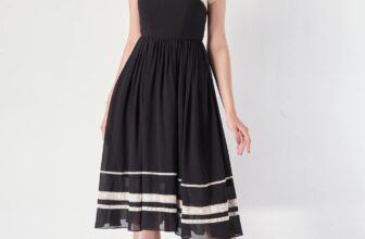 [???] Cao by ChauDang  ? Top1Fashion ?  Sự tinh tế và sang trọng luôn là chuẩn mực đầu tiên để nâng tầm phong cách cho nàng .
Truy cập caohouse.com để xem nhiều sản phẩm hơn.
, shares-23✔️ , likes-661❤️️ , date-2024-06-10 19:13:32????????