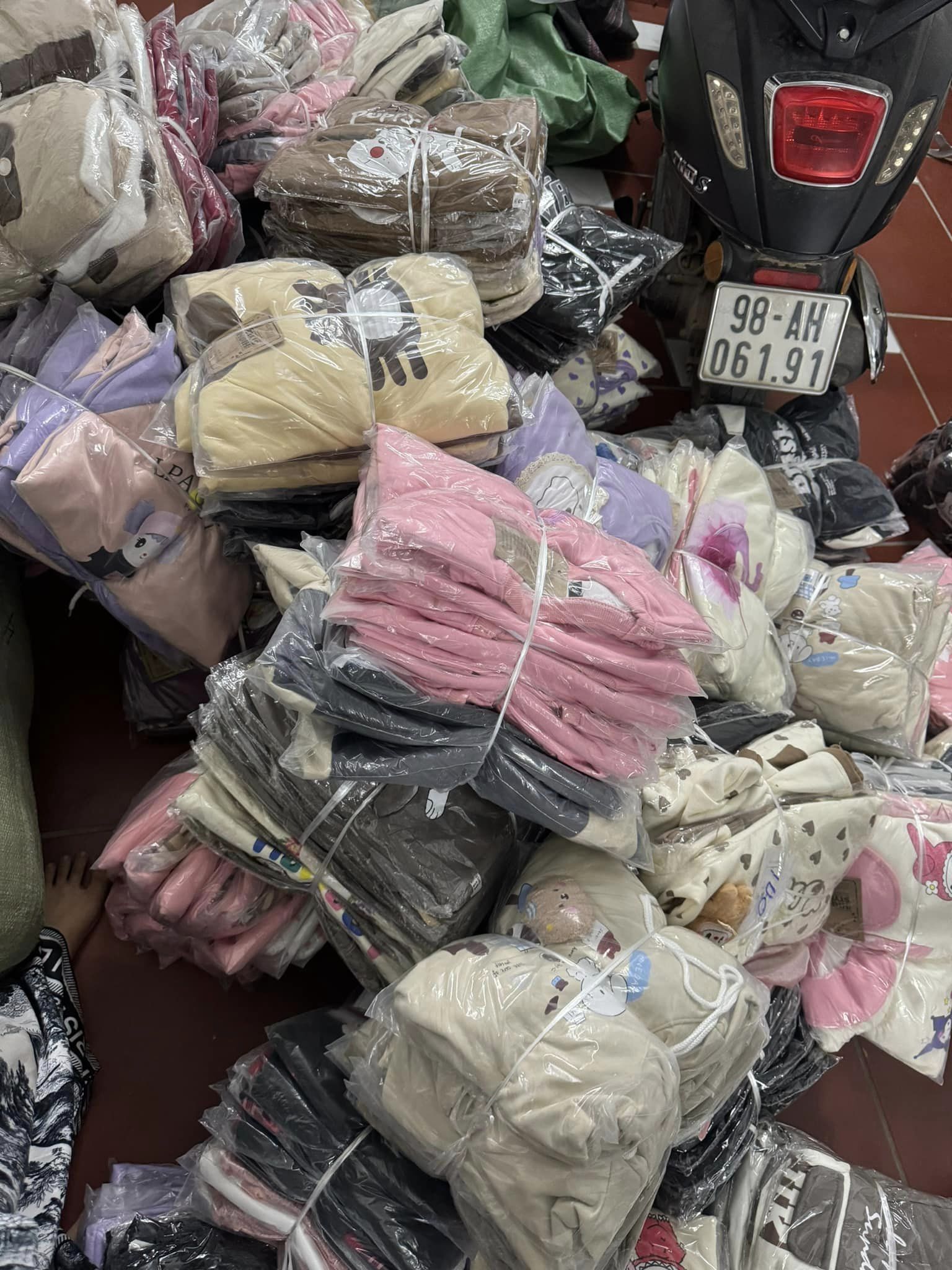 [☕️🇻🇳] MOJO Boutique Coffee 🥤 Top1Coffee ☕️ XẢ KHO LỘN SỘN LÔ NỈ VÀ SET BÁN TẾT CHẠY NGUYÊN MÃ THIẾT KẾ VÍP . #5x tiểu học tách 100-300-500b . Sỉ ib Zalo 0327110716 . Nguyê , shares-4✔️ , likes-44❤️️ , date-2024-10-13 02:00:53🇻🇳🇻🇳🇻🇳📰🆕