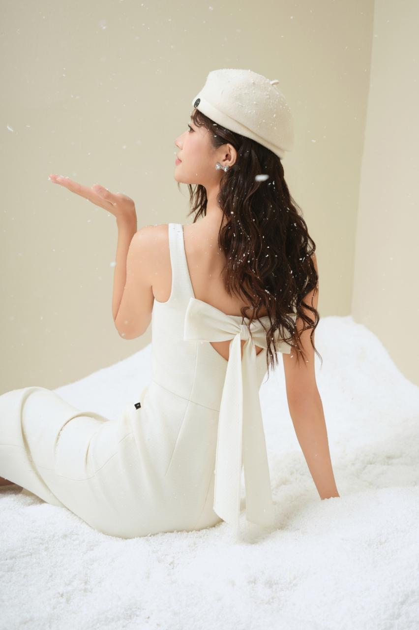 REFINED SILHOUETTE COLLECTION