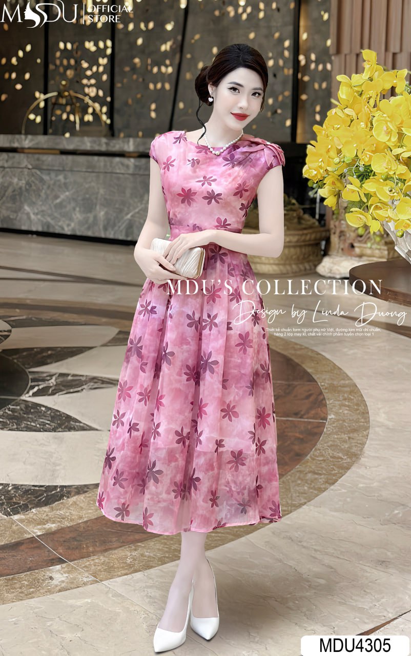 [🛒🇻🇳]Váy Thiết Kế MDU4305 – Màu Hồng Nhạt Nhẹ Nhàng Xòe Nhẹ Cổ Tròn, Tay Hến Phối Cùng Họa Tiết Bắt Mắt – , SKU – – mdufashion.com 🇻🇳🛒Top1Shop🛒 🇻🇳Top1Vietnam🇻🇳 🛍🛒🇻🇳