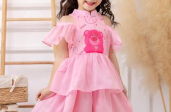 [🆕🇻🇳]  JUNE withlove – Chuyên hàng Thời trang Trẻ em Việt Nam thiết kế và xuất khẩu 🧑‍🧒❤️️👶⭐️ J6777- HÀNG ĐANG VỀ
Thêm cực phẩm đầm công chúa Gấu dâu Lotso cực xinh nè shop ơi! Bé mặc đi học hay đi chơi đều xinh xỉu luôn nà. Thiết kế bèo bồng bềnh , shares-0✔️ , likes-6❤️️ , date-2023-09-06 22:00:18🇻🇳🇻🇳🇻🇳📰🆕