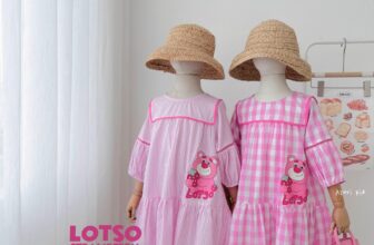[🆕🇻🇳]  KidStyle.com.vn – Xưởng sỉ quần áo trẻ em 🧑‍🧒❤️️👶⭐️ 𝗔𝗭𝘂𝗿𝗶 𝗞𝗶𝗱 Hàng 5 ngày giao.
Chào thu 2023 cùng đầm thô cotton Gấu Lostso xinh yêu
ĐẦM TAY DÀI GẤU DÂU(5) AZD334
Thiết kế: Đầm phom A suôn rộng, tay dài ng , shares-0✔️ , likes-1❤️️ , date-2023-09-19 19:51:08🇻🇳🇻🇳🇻🇳📰🆕
