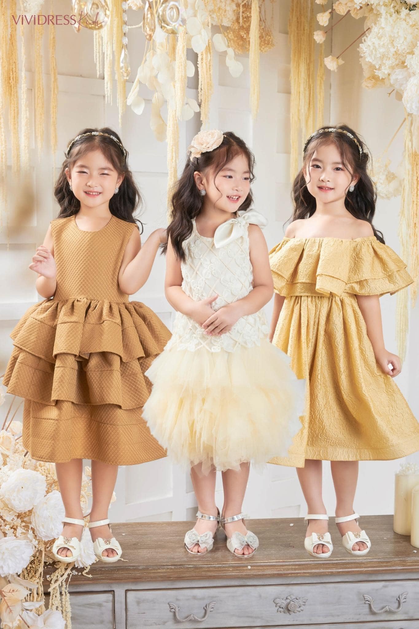 [🆕🇻🇳]  HG Kids – Xưởng Sỉ Quần Áo Cho Bé 🧑‍🧒❤️️👶⭐️  Bộ sử dụng chất thun lạnh, vải mềm, mịn, bé có thể mặc xuyên suốt 4 mùa. Vào mùa đông, để đảm bảo giữ ấm thì mẹ nên mặc thêm áo len bên ngoài cho bé nhé!  , shares-0✔️ , likes-8❤️️ , date-2023-11-20 18:28:31🇻🇳🇻🇳🇻🇳📰🆕
