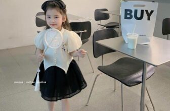 [🆕🇻🇳]  GẠO BABY STORE – Chuyên Hàng VNXK Thiết Kế Cao Cấp Cho Mẹ Và Bé 😎❤️️⭐️ MLS GBB255 – HÀNG SẴN KHO HÀ NỘI!
Mã này xinh đỉnh chóp đó
Cuối năm bé mặc set này đi các dịp tiểu thơ – đài các – quý tộc lắm luôn
Tay bồng xinh lắm,  , shares-0✔️ , likes-1❤️️ , date-2023-12-14 07:56:46🇻🇳🇻🇳🇻🇳📰🆕