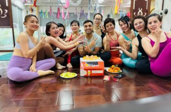 [🆕🇻🇳] Bharat Singh 🧘 Top1Yoga 🤸🏻‍♀️ Early Birthday celebration  Saturday advance class, lot’s of love & respect
Thanks everyone
Kỷ niệm sinh nhật sớm  Lớp học nâng cao thứ Bảy, yêu th , shares-0✔️ , likes-252❤️️ , date-2024-01-21 17:53:40🇻🇳🇻🇳🇻🇳📰🆕
