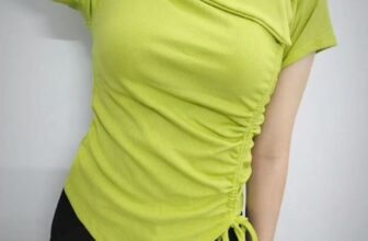 [???] Áo Đẹp Shop New  ? Top1Fashion ?   Đẹp – Xinh – Yêu Là Đây Chứ Đâu ạ!!!
Mẫu áo cổ xéo, điểm nhấn dây rút eo sang chảnh cho các cô Nàng điệu đà mix với quần ống suông hoặc chân váy là Chuẩn , shares-0✔️ , likes-0❤️️ , date-2024-11-17 19:53:06????????