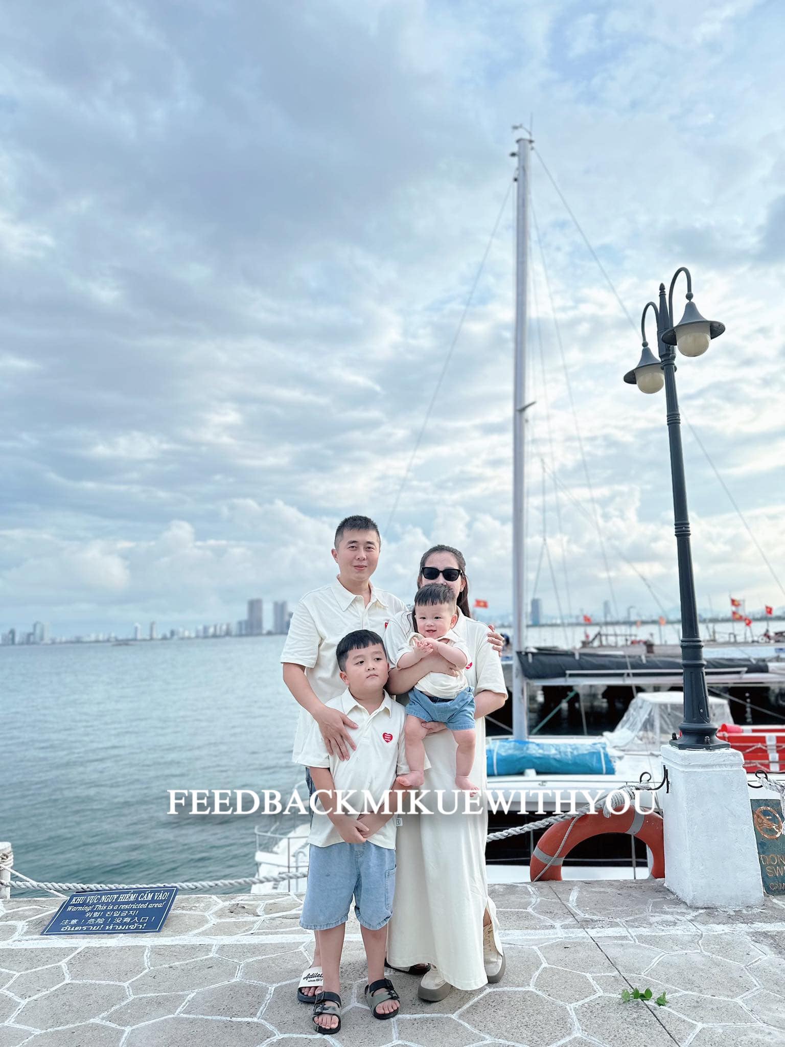 [🆕🇻🇳]  Mikue kids.club – CỬA HÀNG QUẦN ÁO CHO BÉ VÀ GIA ĐÌNH 🧑‍🧒❤️️👶⭐️ 𝐅𝐚𝐦𝐢𝐥𝐲 𝐚𝐧𝐝 𝐡𝐚𝐩𝐩𝐢𝐧𝐞𝐬𝐬 𝐭𝐨𝐠𝐞𝐭𝐡𝐞𝐫 𝐢𝐧 𝐚 𝐩𝐢𝐜𝐭𝐮𝐫𝐞.Lại thêm những khoảnh khắc đáng yêu bên mẫu bán chạy nhất của MIKUE thời gian vừa qua.Kiểu dáng quốc dân k , shares-1✔️ , likes-13❤️️ , date-2024-06-20 16:31:08🇻🇳🇻🇳🇻🇳📰🆕