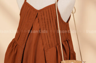 [🆕🇻🇳]  Usan Kids 우산 – Đồ Kids Style Hàn 🧑‍🧒❤️️👶⭐️  Chẳng là chiếc váy vải thô nay kết hợp với dáng 2 dây nữa vậy là con gái mẹ có một bộ váy mát mẻ, siêu thoải mái để diện
Inbox ngay với Usan Kids để đặt m , shares-0✔️ , likes-5❤️️ , date-2024-07-09 05:28:51🇻🇳🇻🇳🇻🇳📰🆕