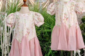 [🆕🇻🇳] Nhà Em Bé – Của hàng quần áo trẻ em 🧑‍🧒❤️️👶⭐️ 𝐕𝐚́𝐲 𝐡𝐨𝐚 𝐟𝐨𝐫𝐦 𝐬𝐮𝐨̂𝐧 𝐱𝐢𝐧𝐡 𝐱𝐚̆́𝐧 𝐩𝐡𝐨̂́𝐢 𝐭𝐨̛Những khóm hoa hồng xinh xắn,  đuôi cá phối tơ mềm mại, chất thô cotton thoáng mát, mang đến vẻ đẹp duyên dáng , shares-0✔️ , likes-1❤️️ , date-2024-08-26 19:47:09🇻🇳🇻🇳🇻🇳📰🆕