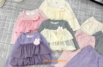 [🆕🇻🇳]  Qynman Kids Ninh Hiệp tổng kho sỉ quần áo trẻ em 🧑‍🧒❤️️👶⭐️ 𝐓𝐨́𝐜 𝐞𝐦 𝐦𝐚̀𝐮 đ𝐞𝐧, 𝐦𝐨̂𝐢 𝐞𝐦 𝐦𝐚̀𝐮 đ𝐨̉.
𝐋𝐚̣𝐢 𝐠𝐚̂̀𝐧 𝐞𝐦 𝐡𝐨̉𝐢 𝐧𝐡𝐨̉, 𝐚𝐧𝐡 𝐜𝐨́ 𝐧𝐡𝐨̛́ 𝐞𝐦 𝐤𝐡𝐨̂𝐧𝐠
Chất liệu: len lông thỏ em về mẫu mới , đảm bảo xinh xuất sắc, bé mặc , shares-0✔️ , likes-0❤️️ , date-2024-09-18 22:13:30🇻🇳🇻🇳🇻🇳📰🆕