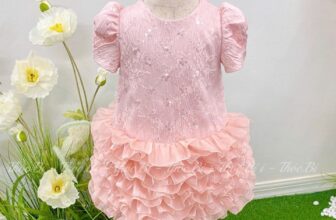 [🆕🇻🇳] Thóc.Bi Designer for kids  – Thiết kế & Thời trang 🧑‍🧒❤️️👶⭐️  HÀNG SẴN KHO
TH399 – ĐẦM CÔNG CHÚA GẤM THÊU KIM XA tặng nơ kẹp tóc.
Xinh xuất sắc shop ơi! Đẹp từ kiểu dáng, chất liệu. Mẫu đầm siêu sang chảnh và dễ  , shares-0✔️ , likes-7❤️️ , date-2024-09-17 17:08:19🇻🇳🇻🇳🇻🇳📰🆕