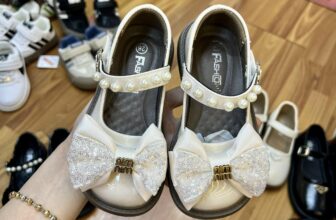 [🆕🇻🇳]  Linh Vit – Chuyên Quần Áo, giày dép , phụ kiện trẻ em từ 1-16 tuổi 🧑‍🧒❤️️👶⭐️ Nơ điệu cho bé diện cùng với váy là auto xinh ah
Sz : 26 – 36 , shares-0✔️ , likes-1❤️️ , date-2024-09-20 16:35:56🇻🇳🇻🇳🇻🇳📰🆕