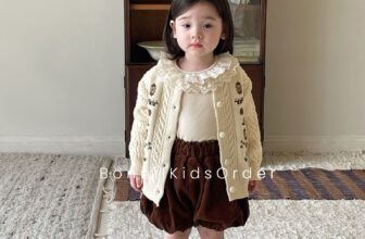 [🆕🇻🇳] Bonnii Kids – Ở đây có áo quần, giày dép, phụ kiện dành cho bé yêu của bạn 🧑‍🧒❤️️👶⭐️ Yêu quá là yêu nì các mẹ ui
Size: 73-100 (7-15kg)
Màu sắc có thể chênh lệch một chút do ánh sáng nhưng không đáng kể.
Hàng QCCC, order 2-5 tuần tùy biên , shares-0✔️ , likes-1❤️️ , date-2024-09-20 19:33:46🇻🇳🇻🇳🇻🇳📰🆕