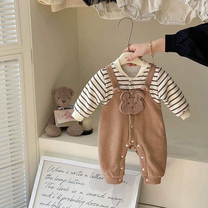 [🆕🇻🇳] TinTin Shop – Chuyên sỉ – lẻ quần áo trẻ em xuất dư – Hàng hiệu – Hàng Quảng Châu Cao cấp 🧑‍🧒❤️️👶⭐️  Thay đổi style với set mẫu yếm năng động
79k
Body dài yếm áo thun cotton mềm mại phối cùng yếm cotton tổ ong bé mặc lên dáng bao xinh luôn ạ. Có 2 mẫu ton , shares-0✔️ , likes-1❤️️ , date-2024-09-23 15:19:58🇻🇳🇻🇳🇻🇳📰🆕