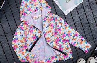 [🆕🇻🇳] BomBokids – Quần áo bé gái xuất khẩu 🧑‍🧒❤️️👶⭐️ Áo khoác bé gái chất cotton da cá 100%. Bảng màu, chất liệu vải và phụ liệu được lựa chọn cẩn thận để mang đến chiếc áo khoác tươm tất nhất cho các bé. Áo  , shares-0✔️ , likes-1❤️️ , date-2024-09-23 17:47:04🇻🇳🇻🇳🇻🇳📰🆕
