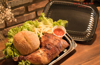 [???] In ấn, Cung cấp hộp đựng thực phẩm – Kim Thành Packaging ? Top1Designs ✨  HỘP ĐỰNG CHẤT LƯỢNG – BỮA ĂN ẤN TƯỢNG
Hộp đen đựng thực phẩm đa dạng: HT12, HT17, HT25, HT26, HT203, HD88
Hộp dày, cứng cáp luôn được các nhà hàng cao cấ , shares-3✔️ , likes-38❤️️ , date-2024-09-27 18:57:35????????