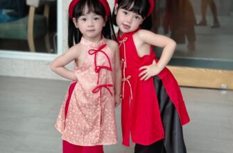 [???]  Cam Kids ?‍?❤️️?⭐️ Áo dài xẻ tà đính nơ Design by MẹCam
Chất liệu : Lụa
Bảng size : 73-120
– 73 : 7-9kg
– 80 : 8-10kg
– 90 : 10-12kg
– 100 : 13-15kg
– 110 : 16-18kg
, shares-1✔️ , likes-4❤️️ , date-2024-09-28 05:49:29????????