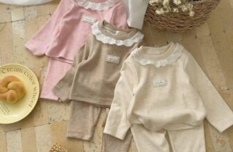 [🆕🇻🇳]  XOÀI BABY – Chuyên quần áo trẻ em Quảng Châu 🧑‍🧒❤️️👶⭐️ Set dài tay lông thỏ thik hợp mặc trời se se lạnh. Siêu cưng.
– #99K/bộ – #89K/bộ khi mua 2
– 3 màu: kem-nâu-hồng
Bảng size tham khảo:
Size 1: 8- , shares-0✔️ , likes-6❤️️ , date-2024-10-07 16:27:09🇻🇳🇻🇳🇻🇳📰🆕