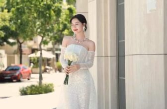 [🆕🇻🇳] Xưởng Váy Sweetie 🤵🏻 Top1Wedding 👰🏻  Váy cưới dáng suông (Sheath hay Column) là sự lựa chọn lý tưởng cho những cô dâu có vóc dáng mảnh mai, nhỏ nhắn. Tuy có nhiều đặc điểm giống với váy cưới đ , shares-0✔️ , likes-0❤️️ , date-2024-11-10 22:38:19🇻🇳🇻🇳🇻🇳📰🆕