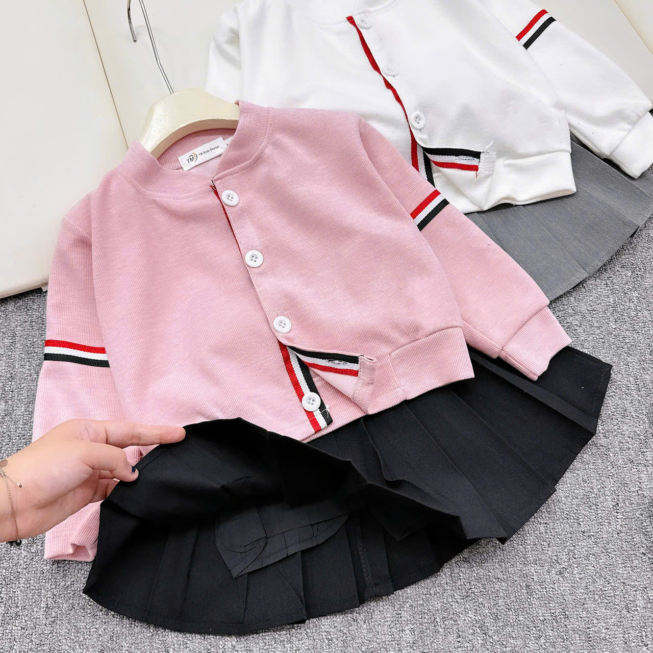 [🆕🇻🇳]  Suri baby kids – Thời trang cho bé thiết kế, hàng QC Cao Cấp 😎❤️️⭐️ mới mới nha các mom ơi
, shares-1✔️ , likes-3❤️️ , date-2024-10-10 16:49:37🇻🇳🇻🇳🇻🇳📰🆕