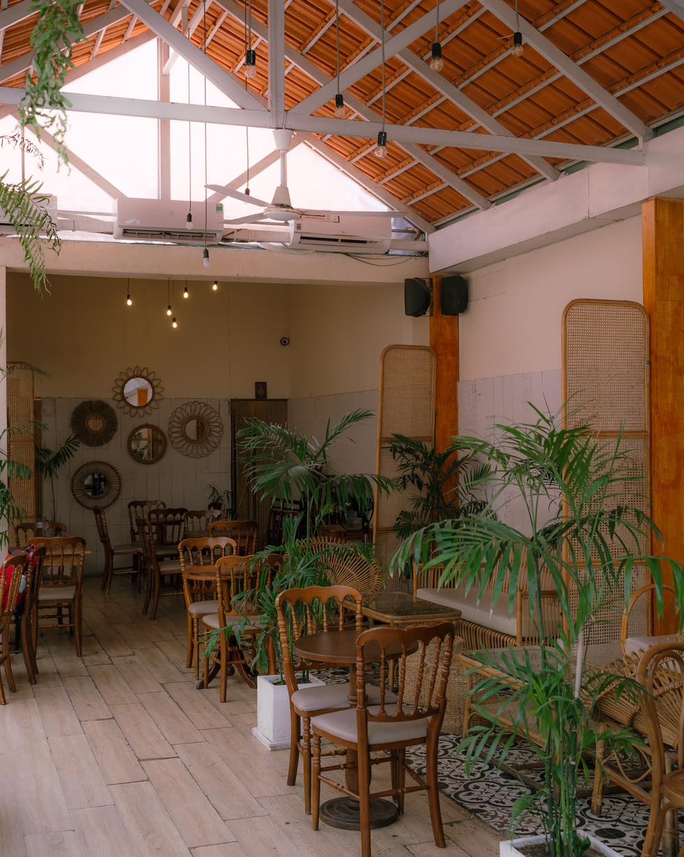 [☕️🇻🇳] Khóm Coffee & Tea 🥤 Top1Coffee ☕️ Mỗi ngày bạn ghé Khóm, chúng tớ sẽ chuẩn bị cho bạn một không gian yên tĩnh, những chiếc ghế êm ái mát mẻ và những ly nước ngon  , shares-0✔️ , likes-10❤️️ , date-2024-10-13 00:48:12🇻🇳🇻🇳🇻🇳📰🆕