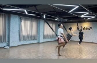 [???] Ed Yoga & Dance ? Top1Yoga ??‍♀️ 𝙇Ớ𝙋 𝙏Ậ𝙋 𝘽𝙐𝙉𝙂𝙀𝙀, 𝙉𝙃Ả𝙔 𝙇À 𝘽𝘼𝙔- 𝙏𝘼𝙉 𝙈Ỡ 𝙉𝙂𝘼𝙔!!!Chán ngán các bài tập thông thường? Hãy tham lớp 𝐛𝐮𝐧𝐠𝐞𝐞 để:
Đốt cháy năng lượng, tăng cường sức mạnh và sự dẻo , shares-1✔️ , likes-12❤️️ , date-2024-10-14 16:45:06????????