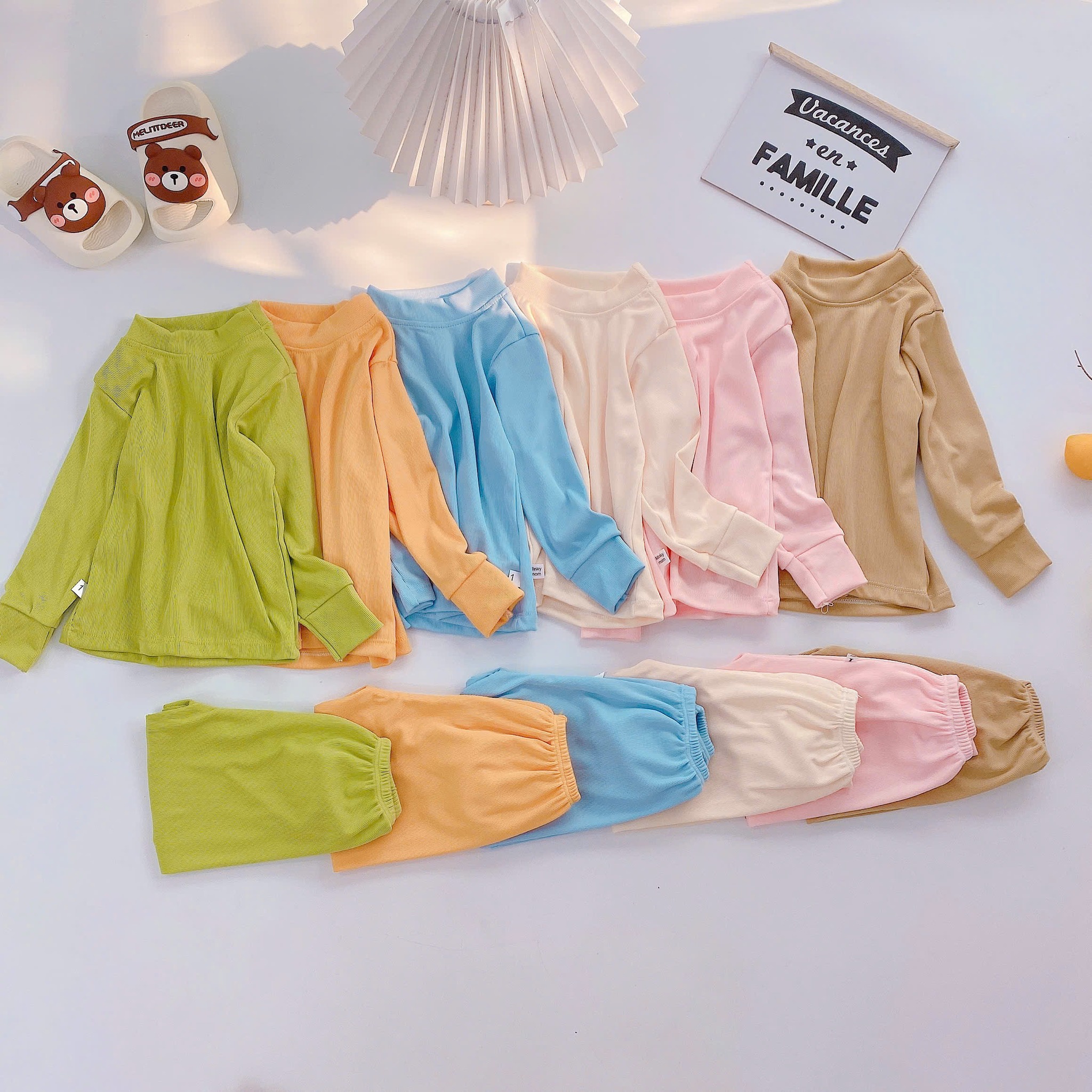 [🆕🇻🇳] NEO – Thời Trang Bé Cao Cấp – Thiết kế, sản xuất và phân phối thời trang trẻ em cao cấp 🧑‍🧒❤️️👶⭐️ Bộ đồ thu đông phong cách Hàn cho bé yêu
=>GIẢM 45% CHỈ CÒN Combo 5 bộ = 195k + Miễn ship
Kiểu dáng đơn giản dễ mặc , cổ 3 phân nhìn xinh hết ý.
–  , shares-0✔️ , likes-1❤️️ , date-2024-10-14 16:58:58🇻🇳🇻🇳🇻🇳📰🆕