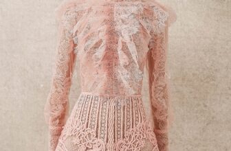 [🆕🇻🇳] Amy Store – nhãn hiệu thời trang thiết kế cao cấp, trẻ trung, hiện đại, nữ tính và thanh lịch 👕 Top1Fashion 👗  Đưa Nàng lạc bước vào giấc mơ hoa lệ , nơi mọi chi tiết nhỏ nhất đều trở thành dấu ấn của sự thanh tao và lãng mạn. Lớp ren cao cấp đan xen cùng tuyn lưới  , shares-2✔️ , likes-67❤️️ , date-2024-11-02 19:00:15🇻🇳🇻🇳🇻🇳📰🆕