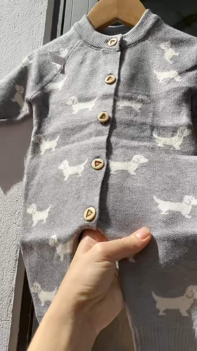 [🆕🇻🇳]  BB design – Chuyên đồ thiết kế dành cho mẹ và công chúa nhỏ 🧑‍🧒❤️️👶⭐️ Nhà e tiếp tục lên hàng limited đây ạ. Chất Thô Mỹ cao cấp, form ngắn bồng xoè  Hàng sẵn ship ạ. Chất liệu: thô Mỹ
Set gồm: váy + chip Bảng size tham khảo , shares-3✔️ , likes-29❤️️ , date-2024-10-22 20:10:41🇻🇳🇻🇳🇻🇳📰🆕