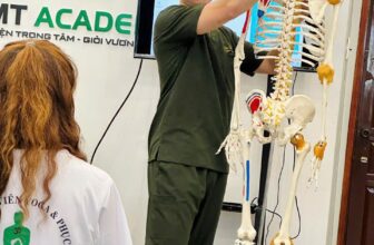 [???] Học Viện YMT ? Top1Yoga ??‍♀️ Điều đầu tiên và tiên quyết trong 𝐊𝐡𝐨𝐚́ 𝟏𝟎𝟎𝐇 𝐓𝐫.𝐢̣ 𝐋.𝐢𝐞̣̂𝐮 𝐯𝐚̀ 𝐏𝐡𝐮̣𝐜 𝐇𝐨̂̀𝐢 – 𝐆𝐢𝐚̉𝐢 𝐜𝐨̛ 𝐭𝐨𝐚̀𝐧 𝐝𝐢𝐞̣̂𝐧 đó là phải 𝐡𝐢𝐞̂̉𝐮 𝐯𝐚̀ 𝐫𝐨̃ được Giải Phẫu
Các Huấn Luyện , shares-0✔️ , likes-5❤️️ , date-2024-10-23 16:48:24????????