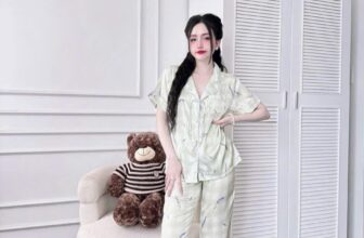 [???] Mây Store Thủ Dầu Một ? Top1Fashion ?  Gọi em là “đồ đáng yêuuuuu”
——————
Lụa Latin cao cấp mịn mát, giữ form đẹp, bao giặt máy𝗛𝗶̀𝗻𝗵 𝗰𝗵𝘂̣𝗽 𝘁𝗵𝗮̣̂𝘁 𝟭𝟬𝟬% 𝘃𝗮̀ 𝗞𝗵𝗮́𝗰𝗵 đ𝘂̛𝗼̛̣𝗰 𝗸𝗶𝗲̂̉𝗺 𝘁𝗿𝗮 𝗵𝗮̀𝗻𝗴  , shares-0✔️ , likes-0❤️️ , date-2024-10-28 16:11:46????????