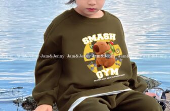 [???]  Thời trang trẻ em Zinzin Kid’s  ?‍?❤️️?⭐️ CAPYBARA tập GYM ưng luôn.
Hình in quá xuất sắc luôn ạ – đẹp mê. Các bé nhìn hình in này thích mê cho xem.
Gam màu độc – lạ mắt nha.
Cả set chất 2 da mặ , shares-0✔️ , likes-0❤️️ , date-2024-11-02 18:30:59????????