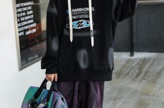 [🆕🇻🇳] Gấu Kids  (Thời Trang Trẻ Em) 🧑‍🧒❤️️👶⭐️ Áo nỉ da cá bt và bg 𝐏𝐫𝐢𝐜𝐞:2xx 𝐒𝐢𝐳𝐞: 130-170 Sẵn ạ! ===Gấu Kids- 32 phố lò đúc- Q Hai Bà Trưng, 𝐇𝐚̀ 𝐍𝐨̣̂𝐢.
===  0984099336
, shares-0✔️ , likes-6❤️️ , date-2024-11-02 18:21:36🇻🇳🇻🇳🇻🇳📰🆕