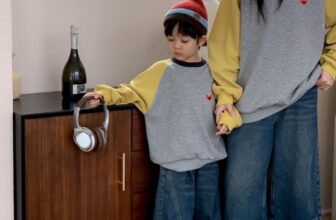 [🆕🇻🇳]  Lim Kids – Thời trang cho bé 🧑‍🧒❤️️👶⭐️ Hàng ODER không có sẵn ạ
Em đang tìm đồ đồng phục cho cả nhà thế là va ngay phải sự đáng yêu này ạ. Ba mẹ nào cùng gu không quá gấp oder cùng nhà Lim ạ
Em , shares-2✔️ , likes-6❤️️ , date-2024-10-28 04:54:41🇻🇳🇻🇳🇻🇳📰🆕