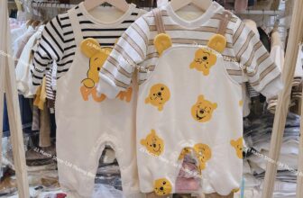 [🆕🇻🇳] 23 March Store- Thời trang trẻ em cao cấp 🧑‍🧒❤️️👶⭐️
𝐁𝐨𝐝𝐲 𝐠𝐚̂́𝐮 𝐏𝐨𝐨𝐡 𝐥𝐨́𝐭 𝐧𝐡𝐮𝐧𝐠 𝐬𝐢𝐞̂𝐮 đ𝐞̣𝐩
Chất nỉ lót nhung tuyết mềm mịn, chất vải dày, mặc thời tiết lạnh đúng chuẩn luôn đó
Mẫu này bé trai hay bé  , shares-0✔️ , likes-1❤️️ , date-2024-11-01 18:51:14🇻🇳🇻🇳🇻🇳📰🆕