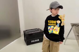 [🆕🇻🇳] Giang Kids- thời trang cao cấp cho bé 🧑‍🧒❤️️👶⭐️ LAYS  &  DEMARZO !!!  HÀNG SẴN SHIP NGAY!!
Ra mắt mẫu swt mới nhất của nhà Demazo kết hợp cùng bimbim LAYS!!!
1 set gồm áo+ gấu
Xinh đỉnh của chóppppp , shares-0✔️ , likes-6❤️️ , date-2024-11-01 00:51:00🇻🇳🇻🇳🇻🇳📰🆕