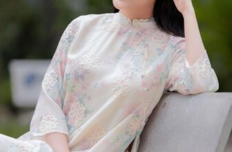 [🆕🇻🇳] Tủ Nhà Mây – Wear Easy. Feel Comfy. Be Happy 👕 Top1Fashion 👗  Mây xin cám ơn chị Thuý Diễm đã lựa chọn Áo Dài Thơ để diện trong một ngày mùa thu. Mong rằng sự mềm mại và thơ mộng của tấm áo nhà Mây được đồng hành cùng , shares-7✔️ , likes-38❤️️ , date-2024-10-29 04:28:01🇻🇳🇻🇳🇻🇳📰🆕