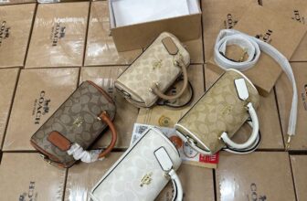 [???] XƯỞNG Hàng VNXK – CHUYÊN SỈ SLL HÀNG VNXK – HÀNG XƯỞNG – XUẤT DƯ – AUTH  ? Top1Fashion ?  Túi Xách Coach Lacey Crossbody In Signature Canvas CK689
Kích thước túi: 19 x 10 x 10cm
Thiết kế túi kiểu dáng túi trống sành điệu với điểm nhấn in họa t , shares-0✔️ , likes-0❤️️ , date-2024-11-01 17:00:00????????