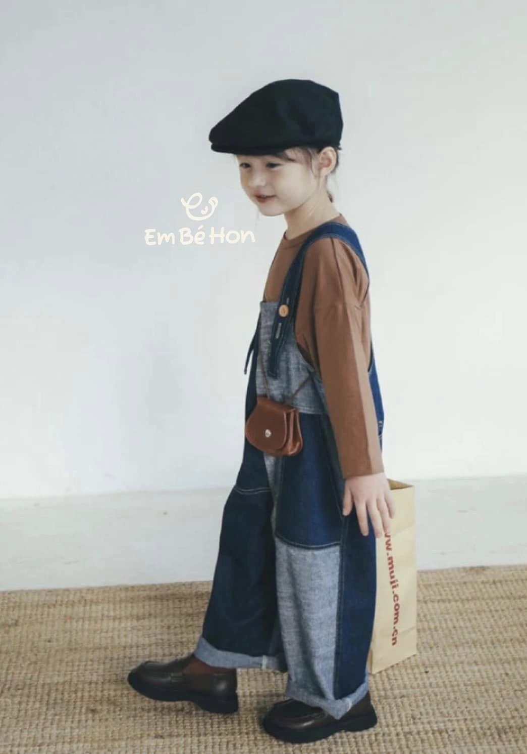 [🆕🇻🇳] EM BÉ HON – Được có mặt trong những khoảnh khắc lớn lên của các em bé – luôn là điều mà tiệm tự hào nhất! 🧑‍🧒❤️️👶⭐️ #Hàngcósẵn Chiếc yếm form jean mềm shop về mấy đợt rồi bán hoài hông chán là đây, form unisex cả bé trai hay bé gái đều phối chung với nhau đc luôn  Facebo , shares-0✔️ , likes-2❤️️ , date-2024-11-01 15:34:35🇻🇳🇻🇳🇻🇳📰🆕