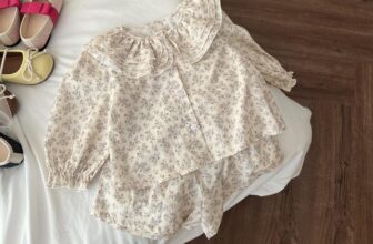 [🆕🇻🇳] P’ti Chou – Thời trang thiết kế dành cho trẻ em 😎❤️️⭐️ Set hoa nhí mang vibe mùa thu đến không gian P’ti chou
Thích hợp những ngày trời nắng nhẹ, gió se se, mix cùng tất cao đến mắt cá, 1 đôi giày xinh, 1 chiế , shares-1✔️ , likes-7❤️️ , date-2024-10-30 18:55:06🇻🇳🇻🇳🇻🇳📰🆕