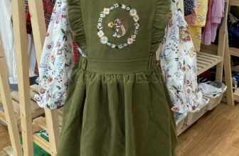 [???]  Tớ là Cá – Princess Dress – chuyên váy cho bé gái ?‍?❤️️?⭐️  Lên tiếp set váy 2 chi tiết của LIEBE ạ. #280k cho bé 13-50kg. Set váy nhung tăm phối sơ mi cổ bèo. Vẫn là mua 1 được 2. Các mẹ tách ra phối với đồ khác c , shares-0✔️ , likes-11❤️️ , date-2024-10-31 23:14:36????????