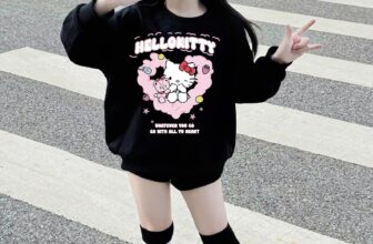 [🆕🇻🇳] Giang Kids- thời trang cao cấp cho bé 🧑‍🧒❤️️👶⭐️ Xinh xỉu em với em áo này ạ!
“ ÁO SWT HELLO KITTY TIM GẤU”
chất liệu nỉ cotton Hàn cao cấp  siêu mềm mịn lì mặt giặt giũ thoải mái ko bai xù nhão mất phom , shares-0✔️ , likes-0❤️️ , date-2024-11-02 16:33:21🇻🇳🇻🇳🇻🇳📰🆕