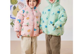 [🆕🇻🇳]  Penguin Bebe – Chuyên order cho bé 🧑‍🧒❤️️👶⭐️ Thêm 1 Deal hot cho các mom đây ạ. Áo phao siêu nhẹ nhưng cực ấm SALE #375k/chiếc với 4 màu xinh yêu cho cả bé trai và bé gáii.
Size 80-130cm.
4 màu như ả , shares-0✔️ , likes-0❤️️ , date-2024-11-02 00:38:02🇻🇳🇻🇳🇻🇳📰🆕