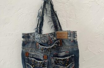 [🆕🇻🇳] Tiệm của Xoăn – Mua sắm & bán lẻ 🧑‍🧒❤️️👶⭐️ 165.000
Túi jean
– size 34-26-5cm
– cond 8,5/10
, shares-0✔️ , likes-0❤️️ , date-2024-11-01 02:22:47🇻🇳🇻🇳🇻🇳📰🆕