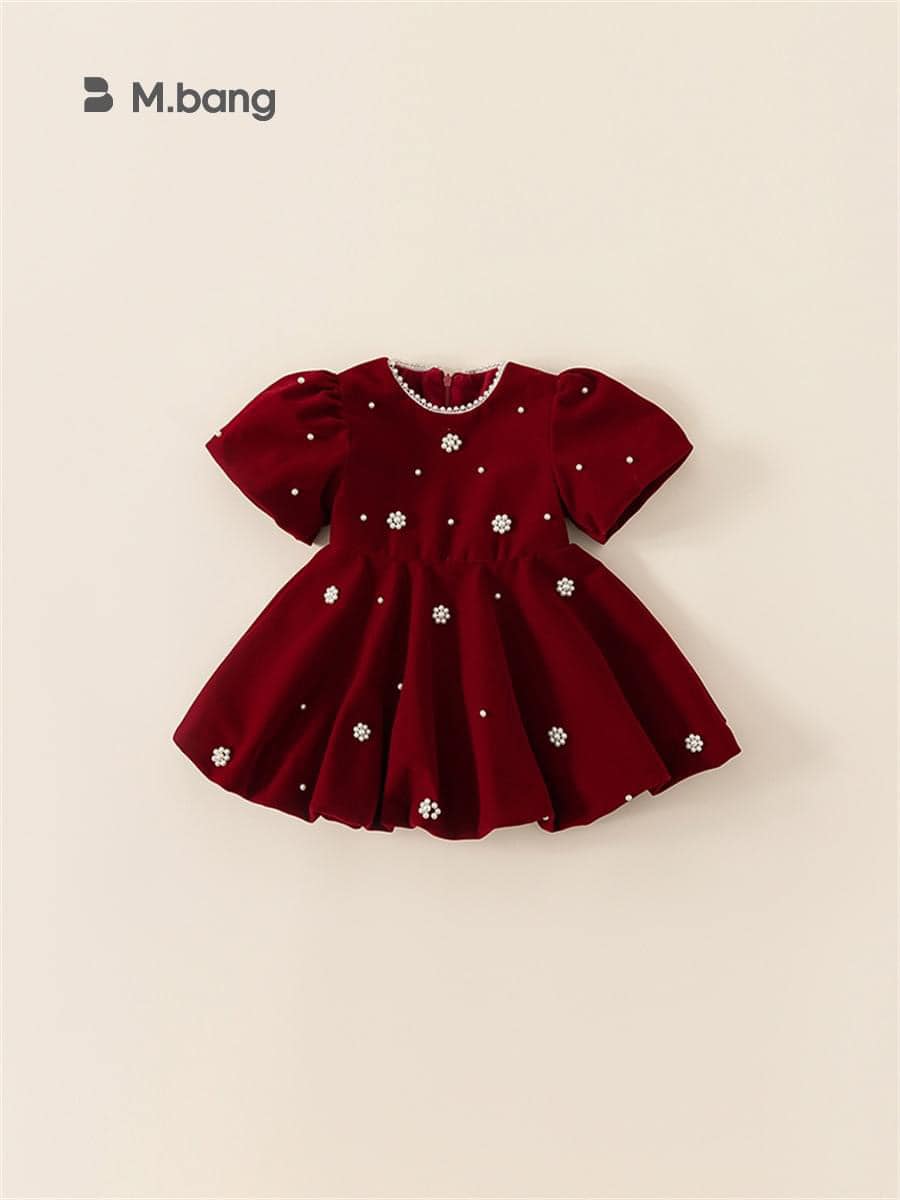 [🆕🇻🇳]  Cơm Tấm – Chuyên các sản phẩm cho bé 🧑‍🧒❤️️👶⭐️ Váy nhung quá xinh luôn. Mẹ mix thêm áo giữ nhiệt bên trong nữa là ấm áp luôn
Giá: 270k
, shares-0✔️ , likes-1❤️️ , date-2024-10-31 17:31:36🇻🇳🇻🇳🇻🇳📰🆕