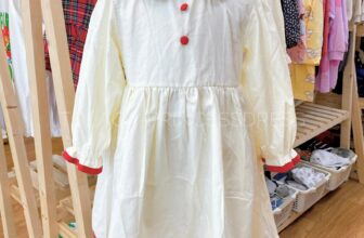 [???]  Tớ là Cá – Princess Dress – chuyên váy cho bé gái ?‍?❤️️?⭐️  Một chiếc thô cotton mỏng 13-50kg siêu xinh cho mùa lễ hội. #280k/c nhé các mẹ. Các hoạ tiết đều thêu nổi. Viền đỏ nhẹ nhàng, tay bồng ạ. Inbox shop ngayy , shares-0✔️ , likes-3❤️️ , date-2024-10-31 22:38:26????????