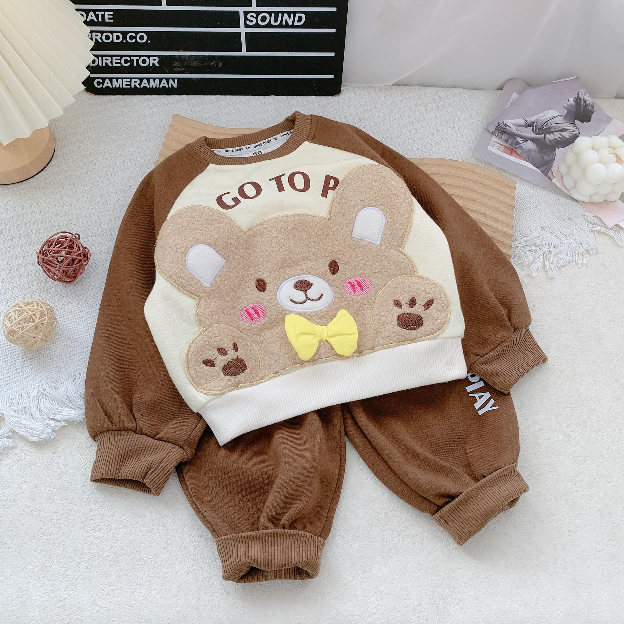 [🆕🇻🇳] Su An Kids – Phân phối Sỉ & Lẻ Quần áo trẻ em hàng Quảng Châu CC, VNTK 🧑‍🧒❤️️👶⭐️ – Set Áo Gấu Nâu Quần Chữ – Nỉ Dày
Size 9-25kg
, shares-0✔️ , likes-1❤️️ , date-2024-11-04 00:06:31🇻🇳🇻🇳🇻🇳📰🆕