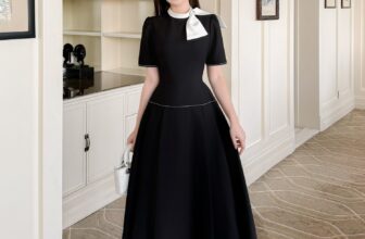 [🆕🇻🇳] YAME – For the love of black & white 👕 Top1Fashion 👗  𝐁𝐀𝐂𝐊 𝐈𝐍 𝐒𝐓𝐎𝐂𝐊 – 𝐁𝐄𝐒𝐓 𝐒𝐄𝐋𝐋𝐄𝐑 𝐅𝐈𝐃𝐄𝐋𝐈𝐀 𝐃𝐑𝐄𝐒𝐒Với form dáng thanh lịch, Fidelia Dress tựa như một khúc nhạc mùa thu, nhẹ nhàng len lỏi qua từng nếp vải mềm mạ , shares-1✔️ , likes-26❤️️ , date-2024-11-02 19:00:05🇻🇳🇻🇳🇻🇳📰🆕