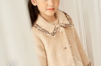 [🆕🇻🇳] Quần Áo Bé Gái 137Kids – Quần áo bé gái cao cấp chất lượng 🧑‍🧒❤️️👶⭐️ 𝐒𝐀𝐋𝐄 𝐎𝐅𝐅 𝟑𝟎% 𝐀́𝐎 𝐊𝐇𝐎𝐀́𝐂 𝐃𝐀̣
Mẫu áo khoác dạ phối viền tweed nổi bẩt cho bé đang được áp dụng giá sale off 30% .Các Mom đừng bỏ qua mẫu áo khoác xinh đẹp n , shares-0✔️ , likes-0❤️️ , date-2024-11-03 16:23:52🇻🇳🇻🇳🇻🇳📰🆕